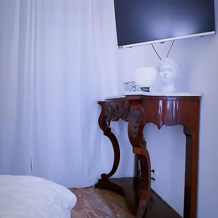 Maya Apartman